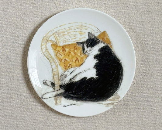 Cat Wall Plates (5 off)